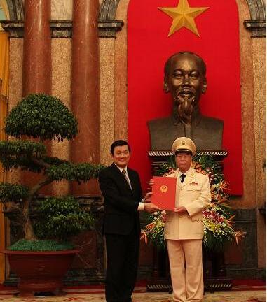 Thứ trưởng Bộ Công an Bùi Văn Nam được thăng hàm Thượng tướng