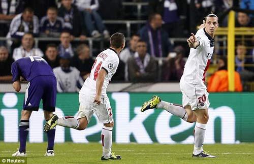 Ronaldo và Messi bị lu mờ trước Ibra