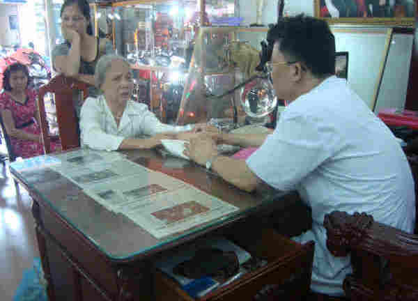 Vị Thống Hoàn và bệnh nhân đau dạ dày, tá tràng