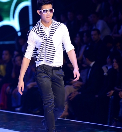 Thâm nhập thế giới 