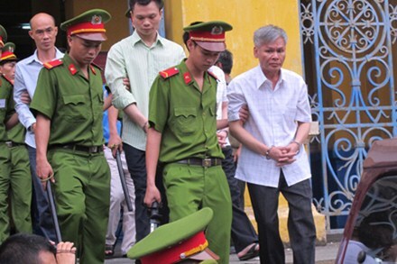 Gây thiệt hại hơn 530 tỉ đồng, đồng loạt hối lỗi xin giảm án