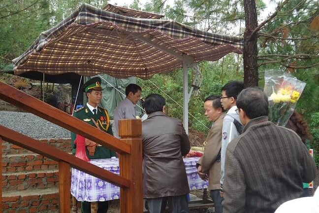 Cầu thang gỗ 103 bậc trước mộ Đại tướng đã hoàn thành