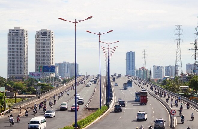 Cận cảnh đường 8 làn xe mang tên Đại tướng ở Sài Gòn