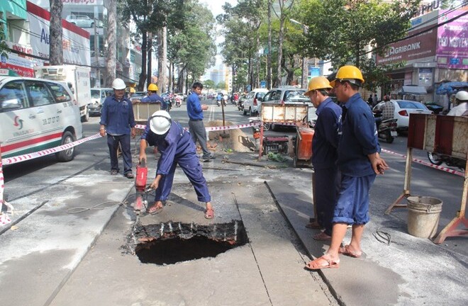 Mặt đất sụt lún,
