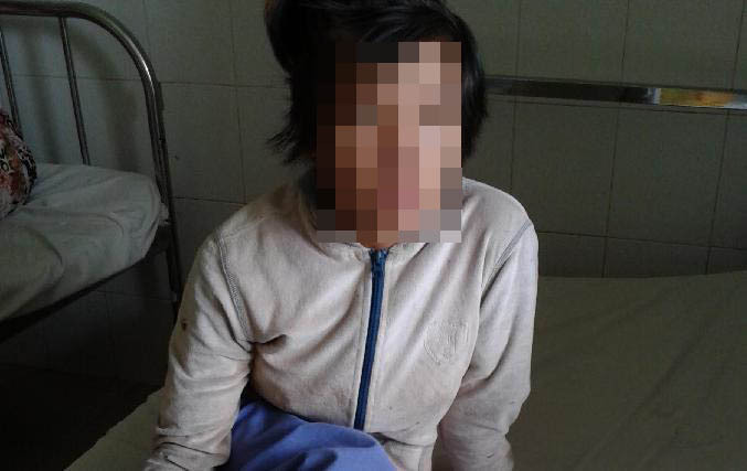 Rơi nước mắt hoàn cảnh cô gái bán dâm đẻ ngay trước mặt khách