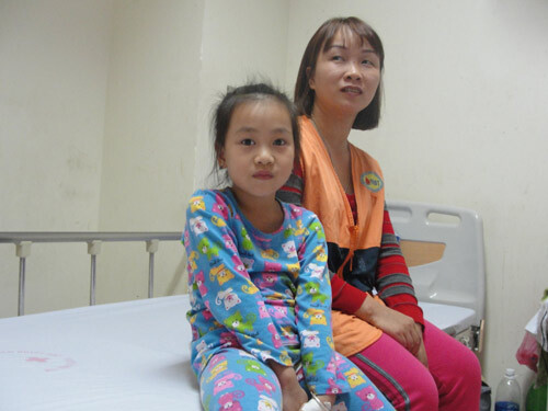 Hàng chục người chảy máu nội tạng nghi do ăn đồ Trung Quốc