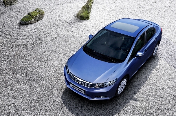 Honda Civic phiên bản mới được bán với 'giá cũ'