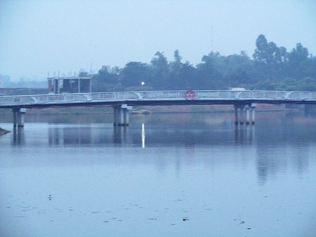 Phát hiện thi thể nữ kế toán nổi trôi giữa hồ