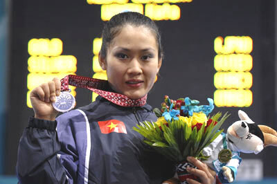 Clip: Nguyễn Hoàng Ngân vô địch ở nội dung đơn nữ Kata