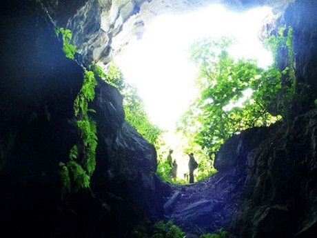 Phát hiện hang động lưu giữ chứng tích sóng thần trong lịch sử