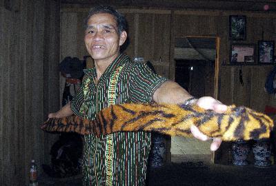 Vua diệt hổ dữ và con đường ‘lên giời’ mang tên người còn sống