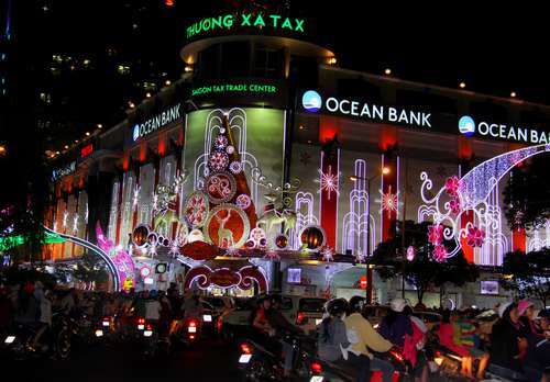 Không khí Noel tràn ngập khắp TP. HCM