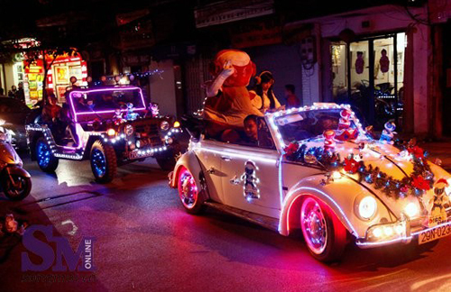 Xe “Noel” dạo phố Hà Nội