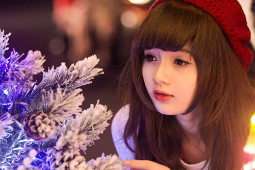 'Hot girl ảnh thẻ'phủ nhận tin đồn phẫu thuật thẩm mỹ