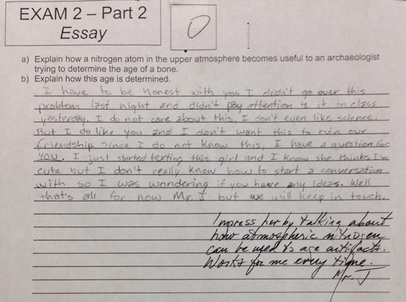 Không làm được bài kiểm tra, nam sinh hỏi thầy cách lấy lòng bạn gái