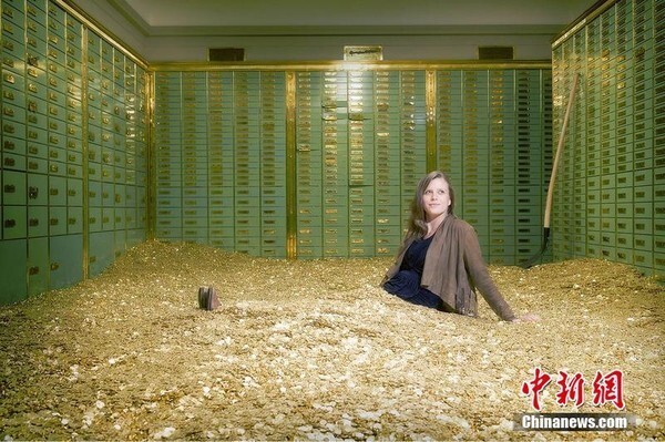  Căn hầm bí ẩn chứa 8 triệu đồng xu bằng vàng