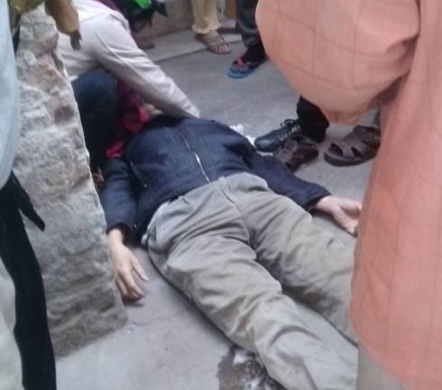 Người đàn ông đột tử khi đang đi trên đường 