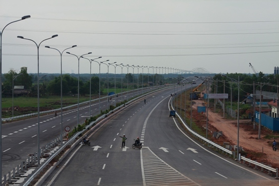 Ngày mai (30/12) thông xe 20km đường cao tốc tỷ đô