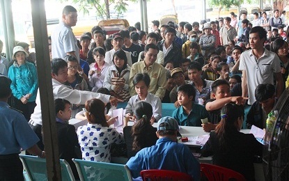 Từ 1/1/2014, bến xe miền Đông bán vé xe Tết