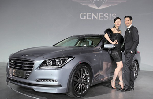 Hyundai Genesis - chiếc xe đầu tiên tích hợp Google Glass