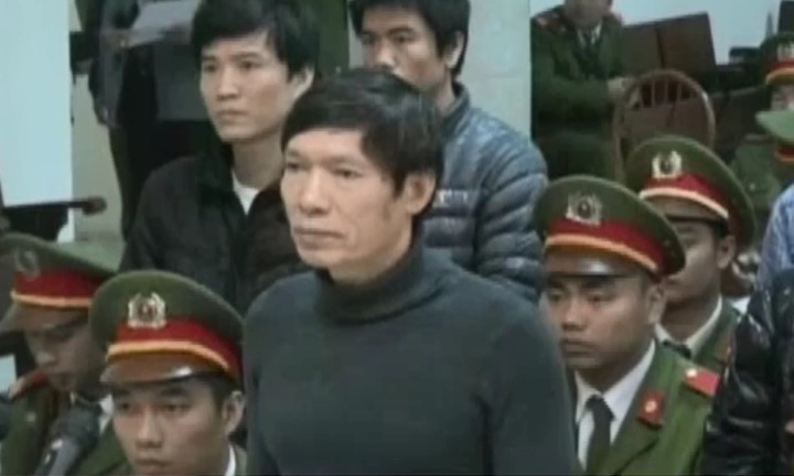 Hình ảnh bên trong phiên tòa xét xử Dương Tự Trọng và đồng phạm