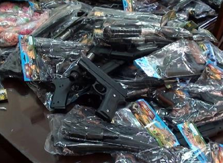 Nghệ An: Thu giữ gần 7.000 khẩu súng đồ chơi trẻ em