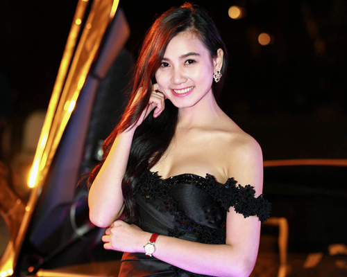 Diễn viên “13 nữ tù” tham gia hành trình siêu xe 2014