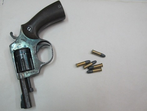 Đang ăn phở bị người bịt mặt xông vào bắn trọng thương