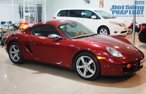 Porsche Cayman màu độc hiếm có tại Hà Nội