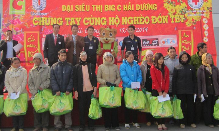 Big C và Unilever tặng 2.700 phần quà cho đồng bào nghèo đón Tết
