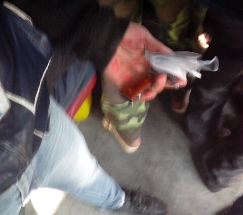 Bị phát hiện gian lận, nhân viên xe bus đánh thanh tra