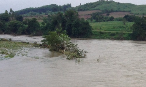 Gia Lai: Ba học sinh chết đuối dưới hồ nước tưới cà phê