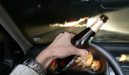 Mách bạn bí quyết lái xe an toàn Tết Giáp Ngọ