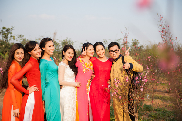 Dàn nghệ sĩ 2 miền Nam Bắc góp giọng trong 