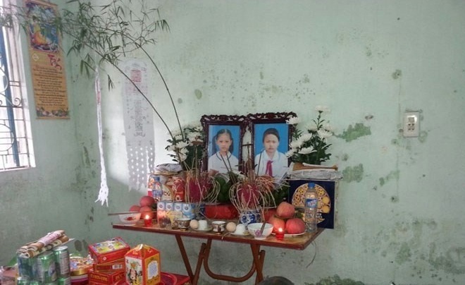 Nỗi đau của người mẹ lặn sông mò xác con trong đêm giao thừa