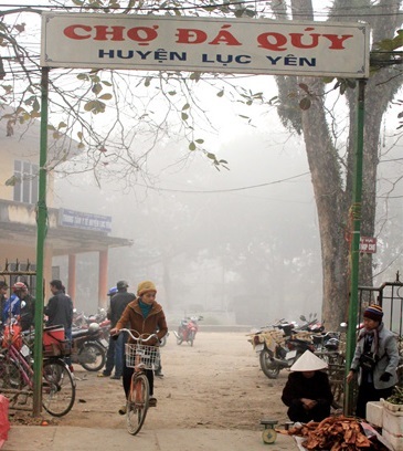  Phiên chợ đá quý độc nhất vô nhị Việt Nam