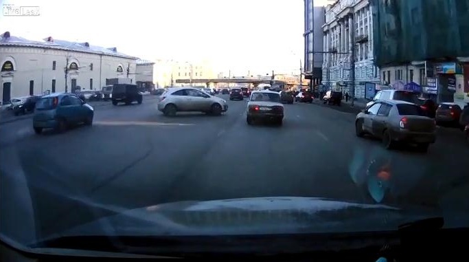 Video: Màn đỗ xe có một không hai