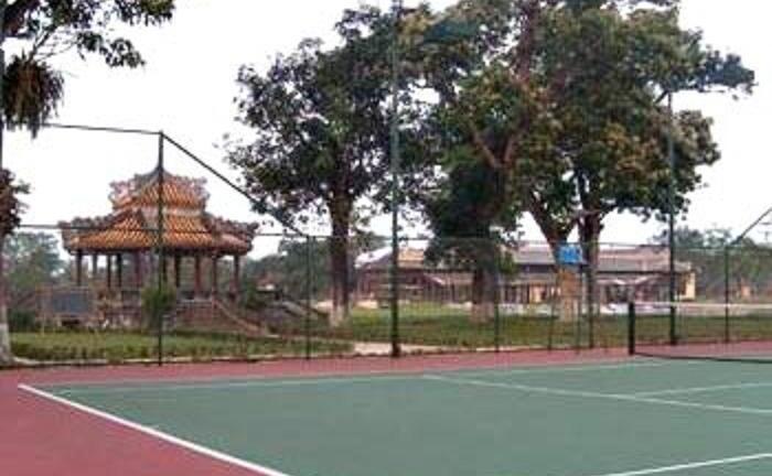 Nét hấp dẫn du khách bởi bối cảnh cung đình Huế