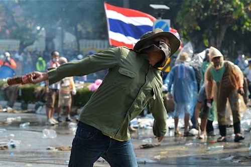 Bạo động ở Bangkok, gần 70 người thương vong