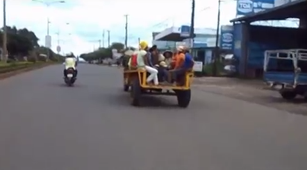 Clip: Xe công nông 