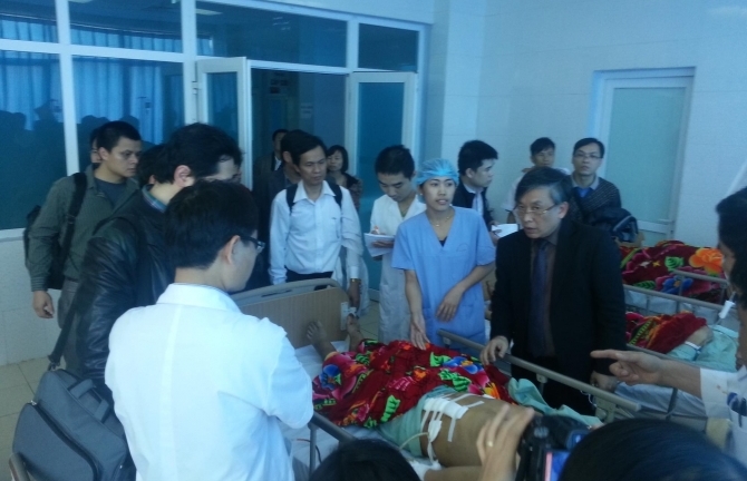 Vụ sập cầu ở Lai Châu: Sẽ phẫu thuật các nạn nhân tại địa phương