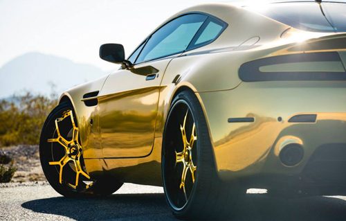 Tới lượt xế sang Aston Martin Vantange dát vàng
