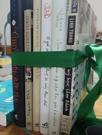 Gửi sách đến những người phụ nữ yêu thương