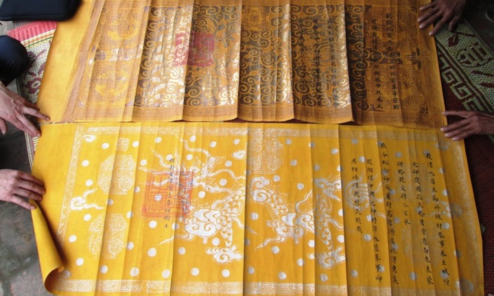 Thanh Hóa: Phát hiện hai sắc phong cổ trong nhà người dân