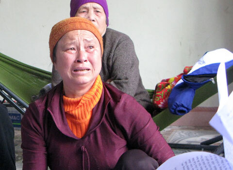 Đi bộ 2 ngày về Hà Nội tìm sự thật cái chết của con gái