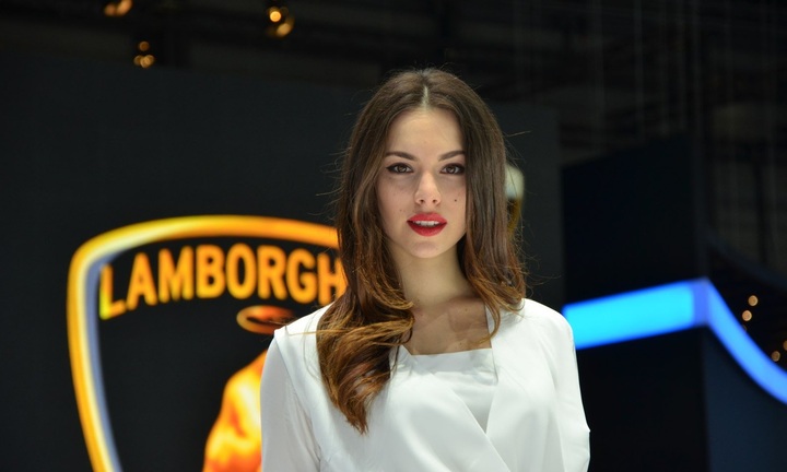 Những bóng hồng kiều diễm tại Geneva Motor Show 2014 (P.2)