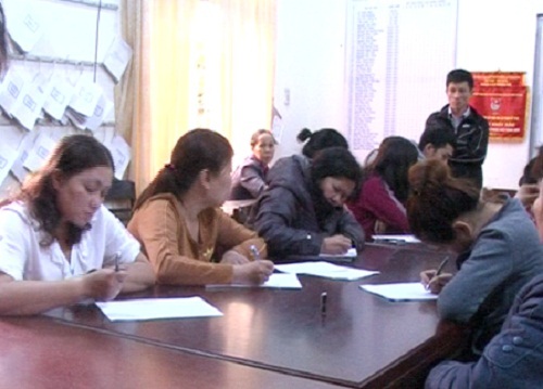 Triệt phá sới bài