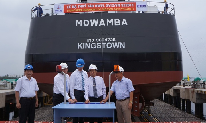 Hạ thủy tàu chuyên chở dầu thứ 3 phục vụ hoạt động hải quân