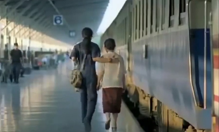 Ngày Quốc tế Hạnh phúc xem clip cảm động về tình mẹ con