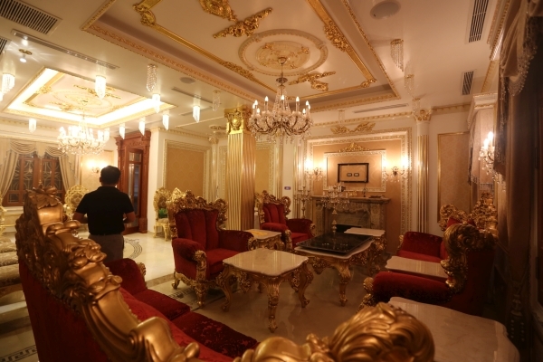 Phòng ngủ Tổng thống, nhà tắm Đế vương của đại gia Việt